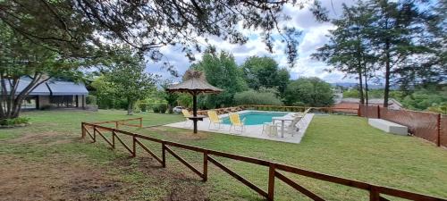 Villa Icho Cruz House | Idyllic La Calma: Riverfront Retreat with Pool & Park