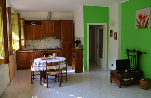 Paciano House | Discover Culture and Relaxation at La Capanna dei Carri