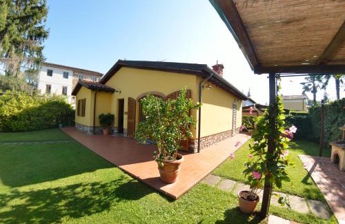 Capannori House | Guest Favorite La Capannella with Pool & Family Amenities