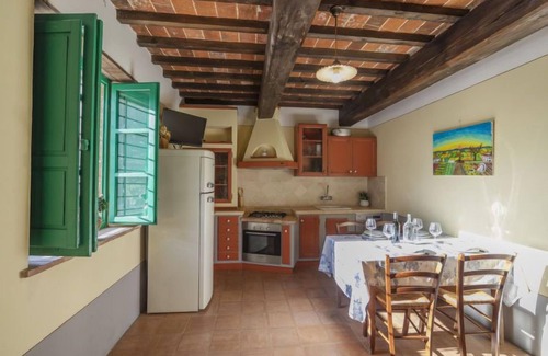 Foiano della Chiana House | Unforgettable Stay at La Capannina with Pool & Spa
