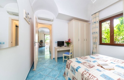 Ischia Porto Hotel | Exceptional La Capannina: Family-Friendly Hotel & Apartments