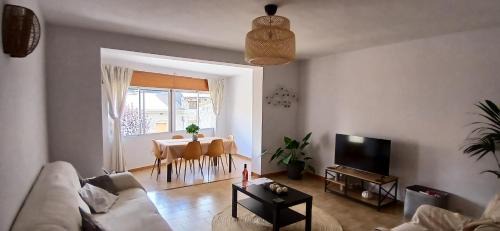 Saldes Apartment | Explore LA CARA NORD: Family & Pet-Friendly Retreat