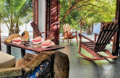 Tierra Bomba Island House | Beachfront Bliss at La Caracola Cartagena Beach House