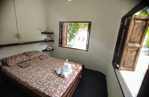 Tierra Bomba Island Bed & Breakfast | Discover La Caracola Cartagena: Family-Friendly Retreat