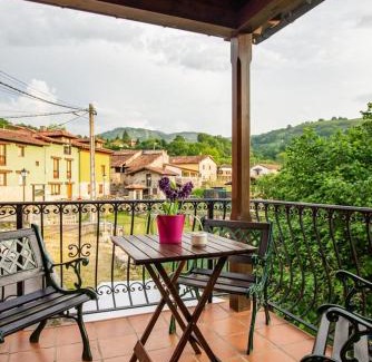 Santianes de Ola House | Guest-Rated 9.5: La Carteria Casa Rural for Families