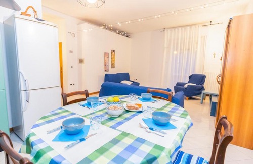 Cagnona Apartment | Family-Friendly Getaway at La Casa al Mare di Anna e Stefania