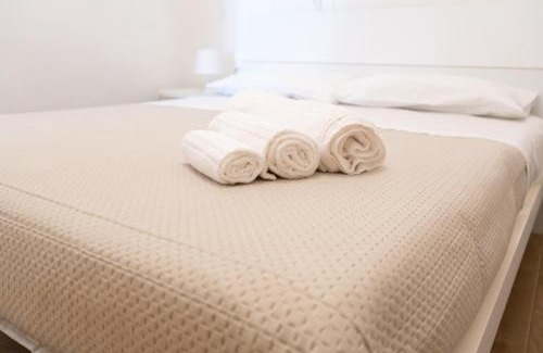 Altavilla Milicia Apartment | Unforgettable Stays at La Casa All'Angolo - 10/10 Rated