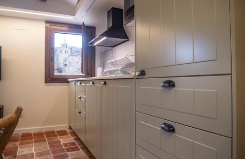 Albarracin Apartment | Inviting La Casa Amarilla Apartment in Albarracín