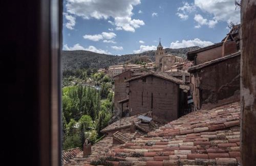 Albarracin Apartment | Inviting La Casa Amarilla Apartment in Albarracín