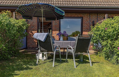 Norgaardholz Apartment | Seagull Apartment: Oceanfront Retreat with Pet-Friendly Perks