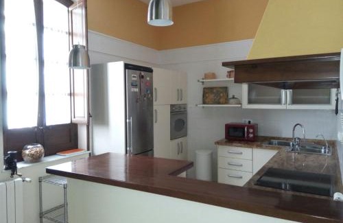 Almeria Centro House | Pet-Friendly La Casa Azul Almería with Oceanfront Views