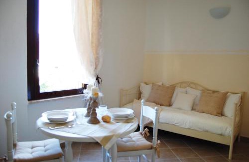 Roe Volciano Apartment | Discover La Casa Bianca: Pet-Friendly Retreat for Families
