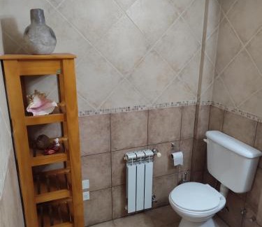 San Carlos de Bariloche Ski Chalet | La Casa de la Colina: Family and Pet Friendly Retreat