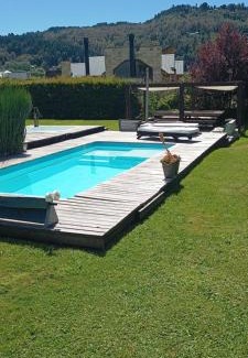 San Martin de los Andes Ski Chalet | La Casa De Scott: Pool & Hot Tub with Ocean Views