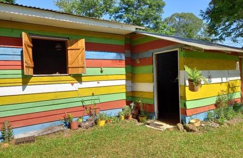 Garuhape House | Discover La Casa de Colores: 8.7/10, Pet & Child Friendly