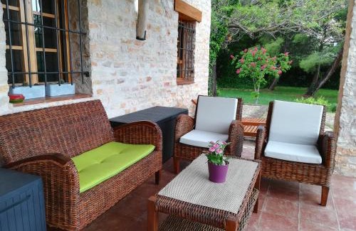 Alcaniz House | Discover La Casa de Concha: Family-Friendly Retreat with Pool