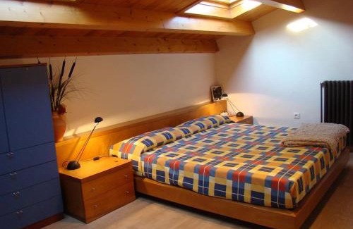 Alcaniz House | Discover La Casa de Concha: Family-Friendly Retreat with Pool