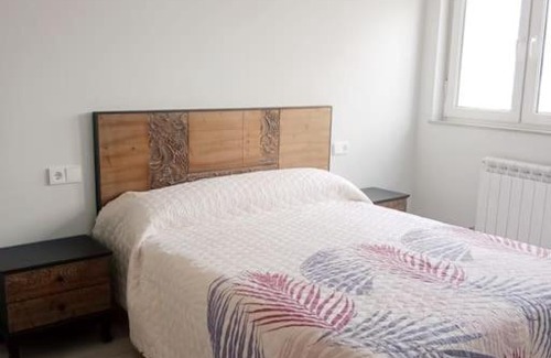 Viveiro Apartment | Discover La Casa de Concha: Pet-Friendly Oceanfront Retreat