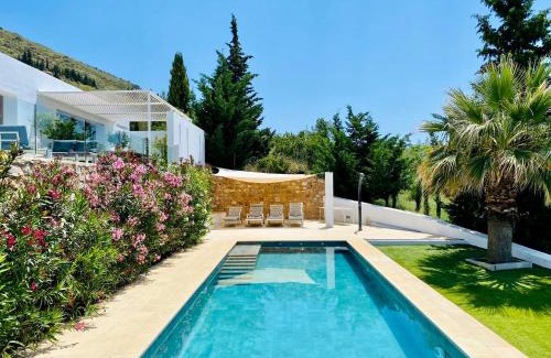 Carataunas Villa | Idyllic La Casa de Cristal - Alpujarra Oceanfront Retreat