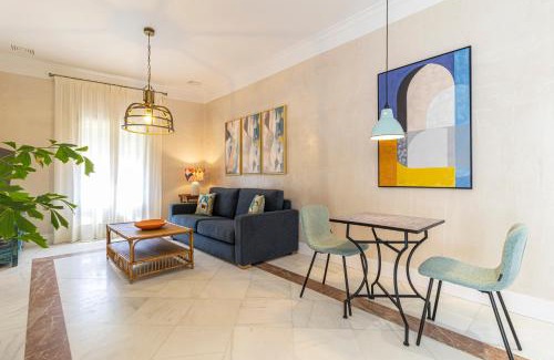 Jerez de la Frontera Apartment | La Casa de la Plaza del Arroyo - Traditional Luxury in Jerez