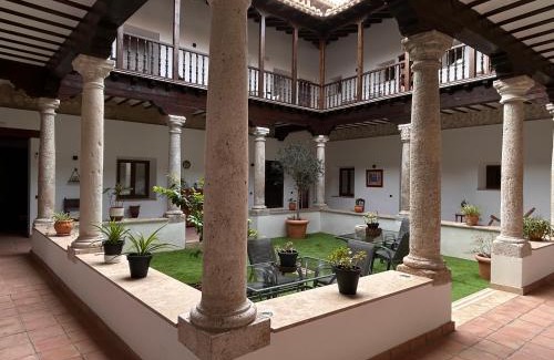 El Romeral House | La Casa de la botica -Casa Rural El Romeral de Toledo