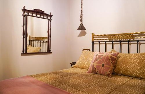 Arenas de San Pedro Apartment | Discover La casa de la tía Antonia: Family-Friendly Retreat