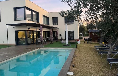Les Tres Cales Villa | Discover LA CASA DE LA OLIVERA: 4-Star Oceanfront Retreat