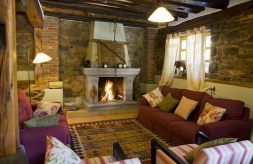 Vada House | Relax at La Casa de las Arcas: Spa and Family-Friendly Stay