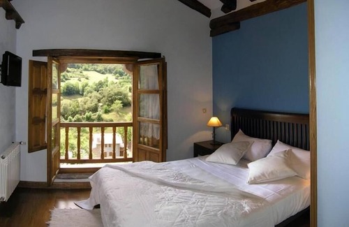 Vada House | Relax at La Casa de las Arcas: Spa and Family-Friendly Stay