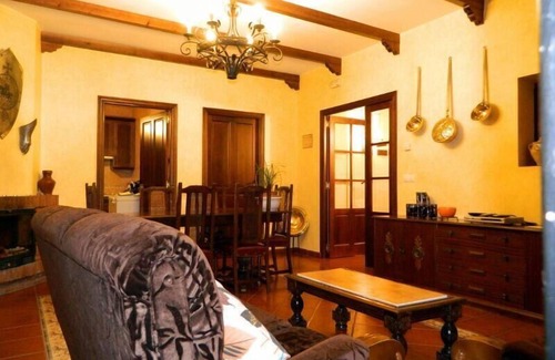 Puebla de Alcocer House | Discover La Casa de los Templarios: Top-Rated Family Retreat