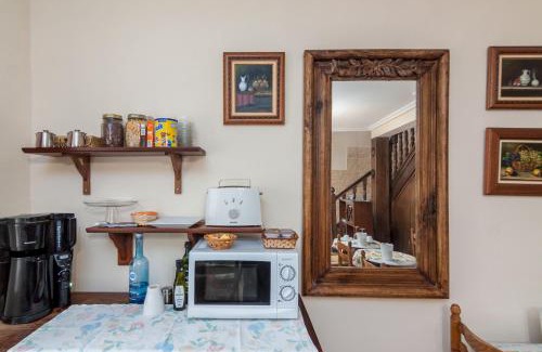 Queveda House | Pet-Friendly Retreat at La Casa de Mamasita - Family Friendly