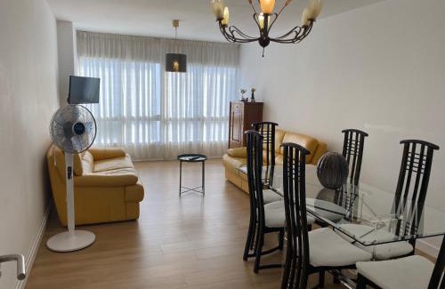 Portomarin Apartment | Discover La Casa de Manuel: Family-Friendly with Pool & Breakfast