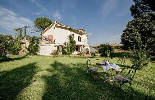 Fabrica di Roma House | Discover La Casa Dei Fiori: Pet Friendly & Family Approved