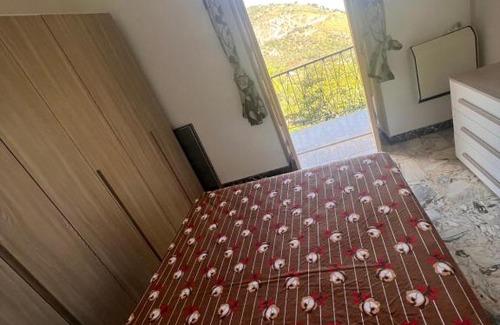 Militello Rosmarino Apartment | Comfortable Stay at La casa dei Nebrodi: Pet Friendly Rooms