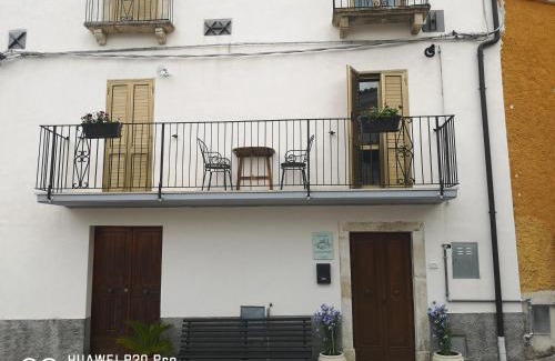 Bolognano House | Pet and Child Friendly Getaway at La Casa Dei Nonni