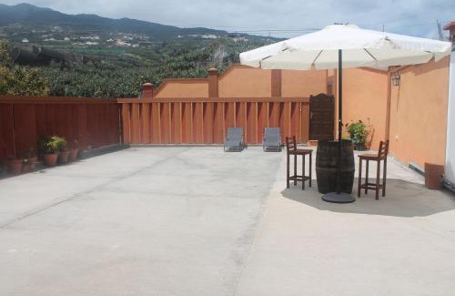 Los Sauces House | Welcoming La Casa del Abuelo: Child-Friendly Retreat