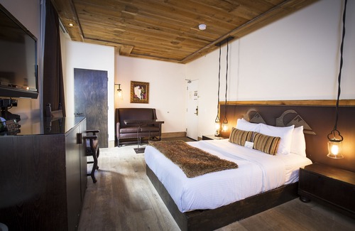 Laguna Beach Hotel | Discover Ocean View Comfort at La Casa del Camino Hotel