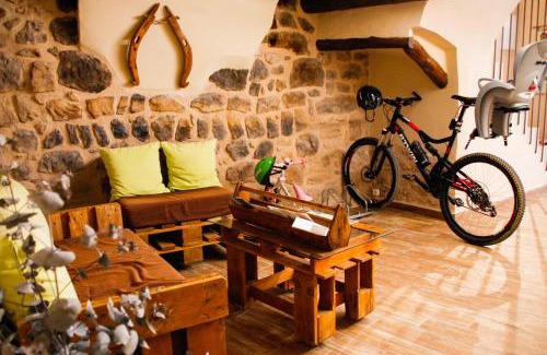Horta de Sant Joan House | Pet-Friendly Retreat at La Casa del Castell, Rated 9.6/10