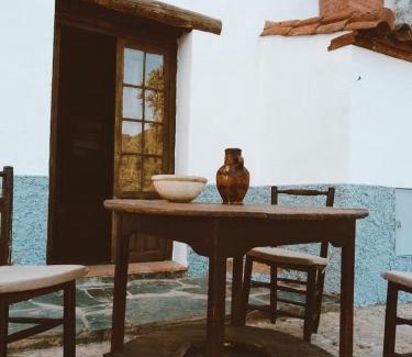 Aracena House | Inviting La Casa del Castaño: Pet & Child Friendly Retreat