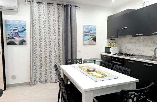 Aspra House | Guest Rated 10/10: La Casa del Ducato with Kitchen Access
