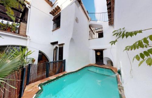 Jimena de la Frontera House | Enchanting La Casa del Piano: Poolside Relaxation Awaits