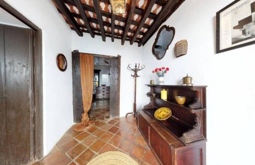 Jimena de la Frontera House | Enchanting La Casa del Piano: Poolside Relaxation Awaits