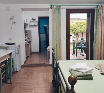 Marrubiu House | Pet-Friendly La Casa del Glicine with Ocean Views