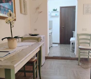 Marrubiu House | Pet-Friendly La Casa del Glicine with Ocean Views