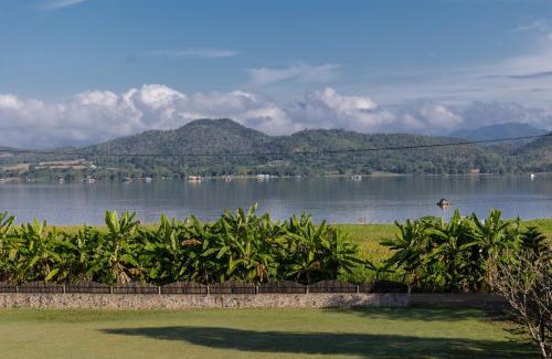 Si Sawat Villa | Serene Retreat at La Casa del Lago Kanchanaburi