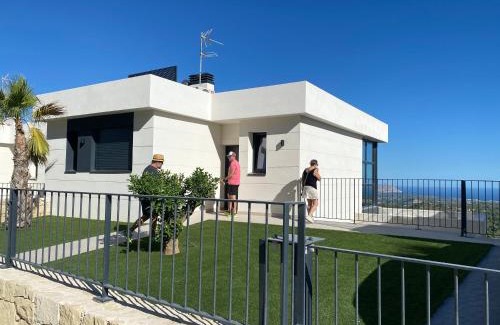 Polop Villa | Experience Oceanfront Bliss at La Casa del León Dormido