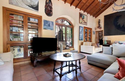 Agaete House | Discover La Casa del Molino de Viento: Family-Friendly Retreat