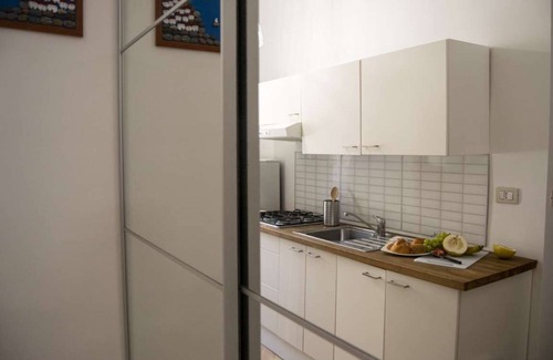Old Town Apartment | Experience La Casa del Moro: Prime Location in Catania