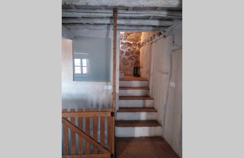 Candelario House | Family-Friendly Stay at La Casa del Muérdago - Rated 9/10