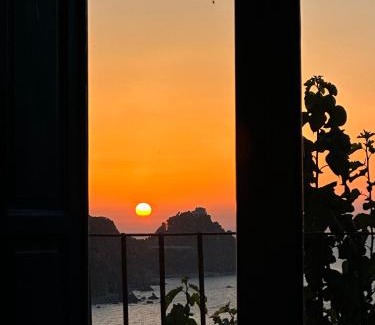 Capo d'Orlando House | Experience Oceanfront Bliss at La Casa del Nespolo